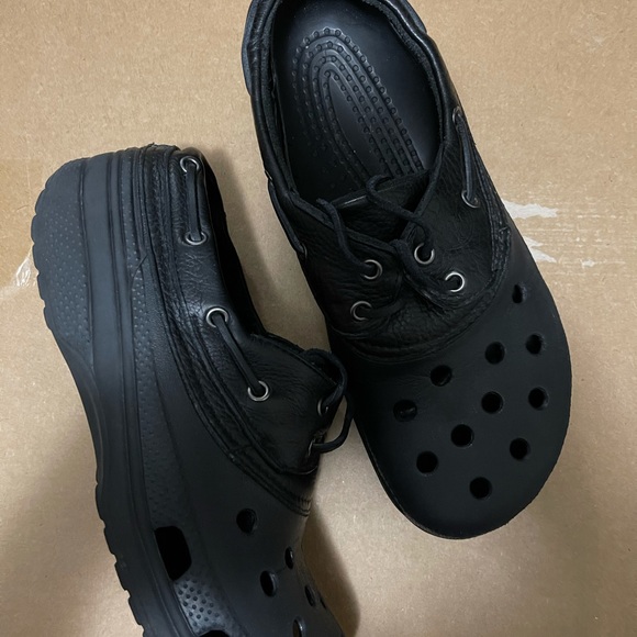 Crocs - Picture 5 of 9